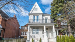 592 Manning Ave., Toronto